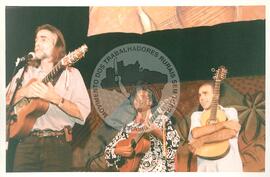 Semana Nacional de Cultura Brasileira e Reforma Agrária (Rio de Janeiro-RJ, 18 mar. 2002) [fotografia] / Fotógrafo(a) : João Laet. -- Ref.: BR-SPMST_MST-SN-CIN_AMP_001817-013442-NDT.