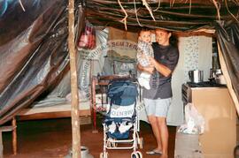 Curso de Militantes de Base do Conesul, 3o (Glória dos Dourados-MS, 02 a 05 mai.) [fotografia] / Fotógrafo(a) : Arquivo MST. -- Ref.: BR-SPMST_MST-SN-CIN_AMP_000860-005759-CUR.