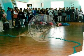 Curso de militantes de comunicação (Veranopólis-RS, 27 mai. 2002) [fotografia] / Fotógrafo(a) : Leticia Barqueta ; Carmen de Castro. -- Ref.: BR-SPMST_MST-SN-CIN_AMP_000837-005604-CUR.