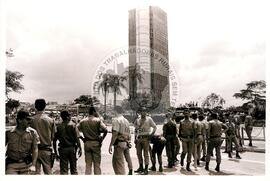 Greve Geral (São Paulo (Estado), 14 mar. 1989) [fotografia] / Fotógrafo(a) : Roberto Parizotti. -- Ref.: BR-SPMST_MST-SN-CIN_AMP_000374-001955-AMT.