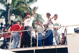 Chegada da Marcha Nacional à Brasília (Brasília-DF, fev. 1997) [fotografia] / Fotógrafo(a) : Douglas Mansur ; Paulo P. Lima. -- Ref.: BR-SPMST_MST-SN-CIN_AMP_001397-011033-MAC.