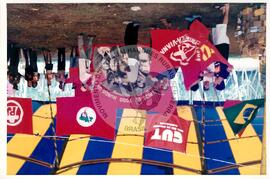 Encontro Estadual de Jovens do Campo e da Cidade, 1o (Vitória-ES, ago. 2002) [fotografia] / Fotógrafo(a) : Leticia Barqueta. -- Ref.: BR-SPMST_MST-SN-CIN_AMP_001916-014286-SJM.