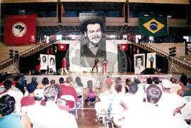 Encontro de Jovens do MST, na Ucicamp, 3o (Campinas-SP, 14 fev. 2001) [fotografia] / Fotógrafo(a) : Douglas Mansur. -- Ref.: BR-SPMST_MST-SN-CIN_AMP_000906-006901-ENJ.