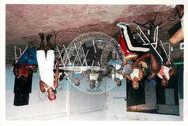 Semana Nacional de Cultura Brasileira e Reforma Agrária (Rio de Janeiro-RJ, 18 mar. 2002) [fotografia] / Fotógrafo(a) : Luciney Martins. -- Ref.: BR-SPMST_MST-SN-CIN_AMP_001823-013793-NDT.