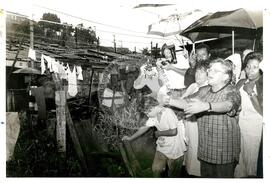 Luíza Erundina (Brasil, [sem data]) [fotografia] / Fotógrafo(a) : Douglas Mansur ; Juan Pezzuto ; Regina Vilela. -- Ref.: BR-SPMST_MST-SN-CIN_AMP_001624-012414-PER.