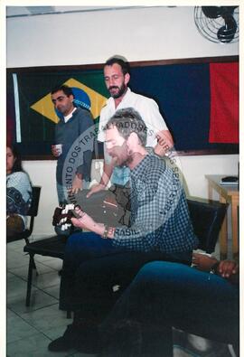 Reunião Coletivo de Cultura - Comemoração 20 anos do JST (São Paulo (Estado), jul. 2001) [fotografia] / Fotógrafo(a) : Leticia Barqueta. -- Ref.: BR-SPMST_MST-SN-CIN_AMP_000814-005389-CUL.