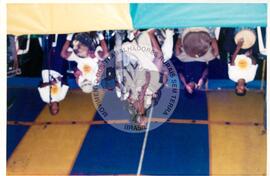 Encontro Estadual de Jovens do Campo e da Cidade, 1o (Vitória-ES, ago. 2002) [fotografia] / Fotógrafo(a) : Leticia Barqueta. -- Ref.: BR-SPMST_MST-SN-CIN_AMP_001916-014259-SJM.