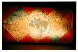 Semana Nacional de Cultura Brasileira e Reforma Agrária (Rio de Janeiro-RJ, 18 mar. 2002) [fotografia] / Fotógrafo(a) : João Laet. -- Ref.: BR-SPMST_MST-SN-CIN_AMP_001817-013430-NDT.