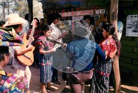 Ato público camponês (Guatemala, 1998) [fotografia] / Fotógrafo(a) : Mara. -- Ref.: BR-SPMST_MST-SN-CIN_AMP_001113-009189-RIT.