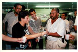 Exposição e Lançamento da Revista Sem Terra edição n 10 (São Paulo (Estado), 30 mar. 2000) [fotografia] / Fotógrafo(a) : Douglas Mansur. -- Ref.: BR-SPMST_MST-SN-CIN_AMP_001035-008229-ELF.