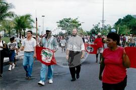 Manifestação (Bahia, 1996) [fotografia] / Fotógrafo(a) : [sem autoria]. -- Ref.: BR-SPMST_MST-SN-CIN_AMP_000507-002901-AMT.