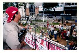 Inauguração 1ª Loja do MST (São Paulo (Estado), 13 jan. 2000) [fotografia] / Fotógrafo(a) : Fernando Braga. -- Ref.: BR-SPMST_MST-SN-CIN_AMP_001034-008220-ELF.