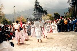 Manifestação contra a ALCA (Equador, 24 out. 2002) [fotografia] / Fotógrafo(a) : Marta (MG). -- Ref.: BR-SPMST_MST-SN-CIN_AMP_001078-008725-RIT.