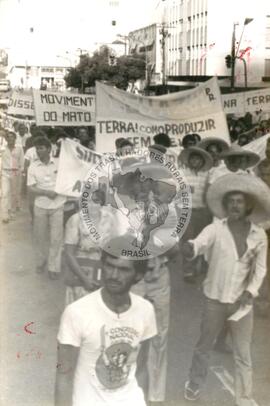 Congresso Nacional do MST, 1o (Paraná, 1984) [fotografia] / Fotógrafo(a) : Itamar Garcez. -- Ref.: BR-SPMST_MST-SN-CIN_AMP_000719-004701-CGR.