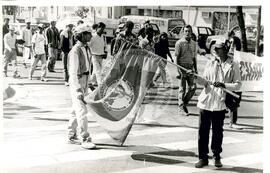 Ato do MST (São Paulo (Estado), [sem data]) [fotografia] / Fotógrafo(a) : Douglas Mansur. -- Ref.: BR-SPMST_MST-SN-CIN_AMP_000403-002328-AMT.