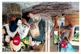 Semana Nacional de Cultura Brasileira e Reforma Agrária (Rio de Janeiro-RJ, 18 mar. 2002) [fotografia] / Fotógrafo(a) : Luciney Martins. -- Ref.: BR-SPMST_MST-SN-CIN_AMP_001820-013590-NDT.