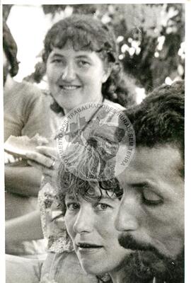 Ivonete Tonin (Brasil, [sem data]) [fotografia] / Fotógrafo(a) : Arquivo MST ; Débora Lerrer ; Douglas Mansur ; Montse Poblet ; Giane Carvalho ; Wilson Dias. -- Ref.: BR-SPMST_MST-SN-CIN_AMP_001249-010478-LID.