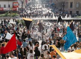Manifestação pró Impechment - UNE E CUT (São Paulo (Estado), 25 ago. 1992) [fotografia] / Fotógrafo(a) : Juan Pezzeto. -- Ref.: BR-SPMST_MST-SN-CIN_AMP_000384-002060-AMT.