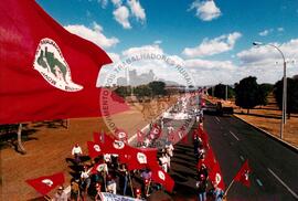 Congresso Nacional do MST, 3o (Distrito Federal (Brasil), 25 jul. 1995) [fotografia] / Fotógrafo(a) : Douglas Mansur ; Débora Lerrer. -- Ref.: BR-SPMST_MST-SN-CIN_AMP_000708-004374-CGR.