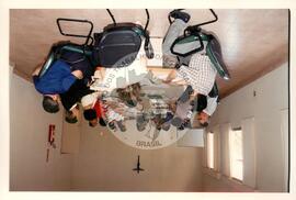 Consulta Popular (Itaci-SP, 08 dez. 1997) [fotografia] / Fotógrafo(a) : Douglas Mansur. -- Ref.: BR-SPMST_MST-SN-CIN_AMP_001951-014766-SPR.