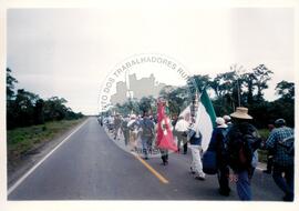 Marcha MST-Bolivia e encontro contra a ALCA (Bolivia, 16 mai. 2002) [fotografia] / Fotógrafo(a) : Joaquin Piñero (Kima). -- Ref.: BR-SPMST_MST-SN-CIN_AMP_001088-008781-RIT.