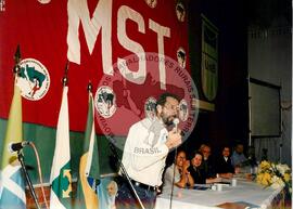 ENERA- Encontro Nacional de Educadores e Educadoras da Reforma Agrária, 1o (Distrito Federal (Brasil), jul. 1997) [fotografia] / Fotógrafo(a) : Douglas Mansur. -- Ref.: BR-SPMST_MST-SN-CIN_AMP_000960-007621-ENC.