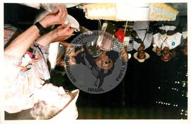 Semana Nacional de Cultura Brasileira e Reforma Agrária (Rio de Janeiro-RJ, 18 mar. 2002) [fotografia] / Fotógrafo(a) : João Laet. -- Ref.: BR-SPMST_MST-SN-CIN_AMP_001810-013058-NDT.