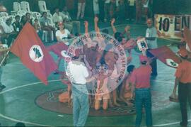 Encontro Estadual do MST, 10o (Belo Horizonte-MG, jan. 2002) [fotografia] / Fotógrafo(a) : Gildo Alves ; Pascoal August. -- Ref.: BR-SPMST_MST-SN-CIN_AMP_000932-007206-ENC.