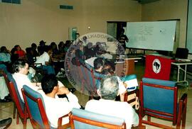 Márcia e Rosana em Encontro de Sistematização de Epxeriências (Nicarágua, 22 jun. 2002) [fotografia] / Fotógrafo(a) : Arquivo MST. -- Ref.: BR-SPMST_MST-SN-CIN_AMP_001053-008539-RIT.