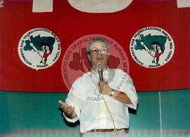 ENERA- Encontro Nacional de Educadores e Educadoras da Reforma Agrária, 1o (Distrito Federal (Brasil), jul. 1997) [fotografia] / Fotógrafo(a) : Douglas Mansur. -- Ref.: BR-SPMST_MST-SN-CIN_AMP_000960-007590-ENC.