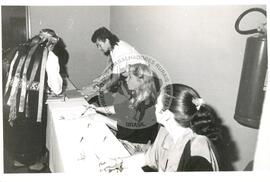 Conferência Internacional Terra, Ecologia e Dívida Externa (Espírito Santo, mai. 1992) [fotografia] / Fotógrafo(a) : Douglas Mansur. -- Ref.: BR-SPMST_MST-SN-CIN_AMP_001159-010044-RIT.