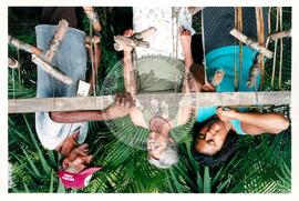 Semana Nacional de Cultura Brasileira e Reforma Agrária (Rio de Janeiro-RJ, 18 mar. 2002) [fotografia] / Fotógrafo(a) : Luciney Martins. -- Ref.: BR-SPMST_MST-SN-CIN_AMP_001820-013593-NDT.