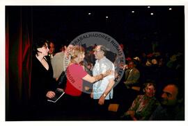 Tribunal Internacional dos Crimes do Latifúndio e da Política Governamental de Violação dos Direitos Humanos (Curitiba-PR, 02 mai. 2001) [fotografia] / Fotógrafo(a) : Douglas Mansur. -- Ref.: BR-SPMST_MST-SN-CIN_AMP_000134-000974-ACS.