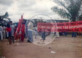 Assentamento "4045" do MST (Bahia, [sem data]) [fotografia] / Fotógrafo(a) : Juan Pezzeto. -- Ref.: BR-SPMST_MST-SN-CIN_AMP_000314-001534-ASS.