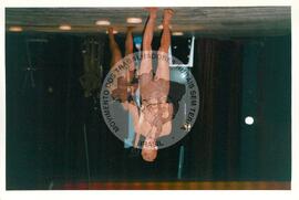 Mística de Abertura do Tribunal (Curitiba-PR, 02 mai. 2001) [fotografia] / Fotógrafo(a) : Douglas Mansur. -- Ref.: BR-SPMST_MST-SN-CIN_AMP_001917-014327-SJM.