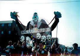 Protesto (Quebec (Canadá), 21 abr. 2001) [fotografia] / Fotógrafo(a) : Maísa Mendonça. -- Ref.: BR-SPMST_MST-SN-CIN_AMP_001057-008563-RIT.