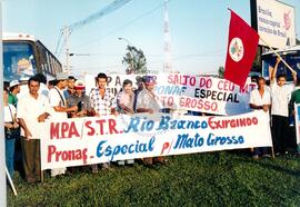 Chegada da Marcha Popular à Brasília (Brasília-DF, 07 out. 1999) [fotografia] / Fotógrafo(a) : Douglas Mansur. -- Ref.: BR-SPMST_MST-SN-CIN_AMP_001400-011223-MAC.