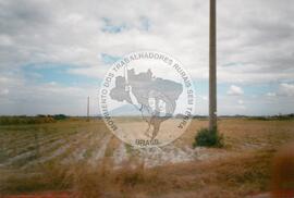 Viagem de Joelson, Ênio e João Pedro (Ásia, 1996) [fotografia] / Fotógrafo(a) : Lito Ocampo. -- Ref.: BR-SPMST_MST-SN-CIN_AMP_001137-009463-RIT.