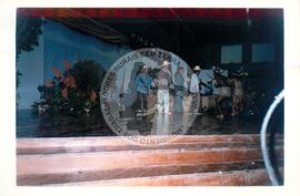 Encontro de Jovens do MST, na Ucicamp, 2o (Campinas-SP, 18 fev. 2000) [fotografia] / Fotógrafo(a) : Milene Medeiros. -- Ref.: BR-SPMST_MST-SN-CIN_AMP_000899-006514-ENJ.