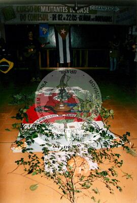 Curso de Militantes de Base do Conesul, 3o (Glória dos Dourados-MS, 02 a 05 mai.) [fotografia] / Fotógrafo(a) : Arquivo MST. -- Ref.: BR-SPMST_MST-SN-CIN_AMP_000860-005750-CUR.