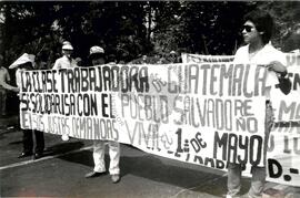 de Maio, 1o (El Salvador, 01 mai. 1988) [fotografia] / Fotógrafo(a) : Mara. -- Ref.: BR-SPMST_MST-SN-CIN_AMP_001069-008641-RIT.