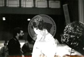 Ato em frente ao consulado brasileiro (Madri (Espanha), 24 abr. 1996) [fotografia] / Fotógrafo(a) : Arquivo MST. -- Ref.: BR-SPMST_MST-SN-CIN_AMP_001117-009209-RIT.