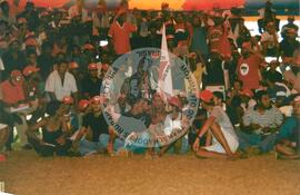 Mobilização em Brasília durante a Jornada Nacional "Acampamento Nacional Eldorado dos Carajás" (Brasília-DF, 03 set. 2001) [fotografia] / Fotógrafo(a) : Gildo Aguiar. -- Ref.: BR-SPMST_MST-SN-CIN_AMP_001918-014411-SJM.