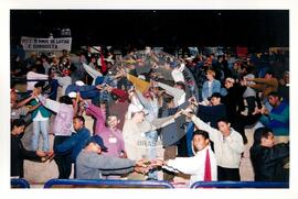 Encontro de Jovens do MST UNICAMP (Campinas-SP, 02 jul. 1999) [fotografia] / Fotógrafo(a) : Douglas Mansur. -- Ref.: BR-SPMST_MST-SN-CIN_AMP_001923-014476-SJM.