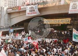 Manifestação pró Impechment - UNE E CUT (São Paulo (Estado), 25 ago. 1992) [fotografia] / Fotógrafo(a) : Juan Pezzeto. -- Ref.: BR-SPMST_MST-SN-CIN_AMP_000384-002073-AMT.
