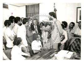 Posseiros em audiência com Dante de Oliveira (Distrito Federal (Brasil), 17 jun. 1986) [fotografia] / Fotógrafo(a) : Edson G. Silva. -- Ref.: BR-SPMST_MST-SN-CIN_AMP_000626-003524-ARV.