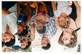 Semana Nacional de Cultura Brasileira e Reforma Agrária (Rio de Janeiro-RJ, 18 mar. 2002) [fotografia] / Fotógrafo(a) : João Laet. -- Ref.: BR-SPMST_MST-SN-CIN_AMP_001818-013528-NDT.