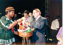 Congresso Nacional do MST, 4o (Distrito Federal (Brasil), 07 ago. 2000) [fotografia] / Fotógrafo(a) : Douglas Mansur ; Paula Reis ; João Zinclar. -- Ref.: BR-SPMST_MST-SN-CIN_AMP_000717-004663-CGR.