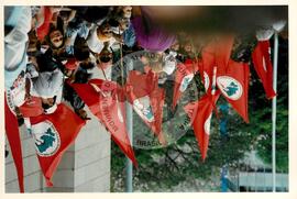 Mobilização (São Paulo-SP, 17 abr. 1988) [fotografia] / Fotógrafo(a) : Douglas Mansur. -- Ref.: BR-SPMST_MST-SN-CIN_AMP_000373-001938-AMT.