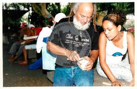 Semana Nacional de Cultura Brasileira e Reforma Agrária (Rio de Janeiro-RJ, 18 mar. 2002) [fotografia] / Fotógrafo(a) : Luciney Martins. -- Ref.: BR-SPMST_MST-SN-CIN_AMP_001812-013164-NDT.